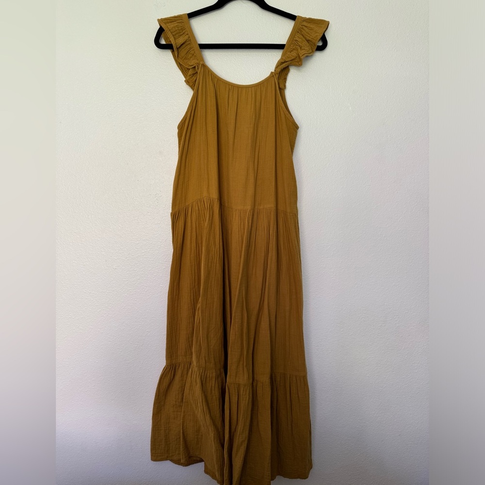 Rylee & Cru Abbie Tiered Maxi Dress in Gold with small flutter sleeves. Size XS